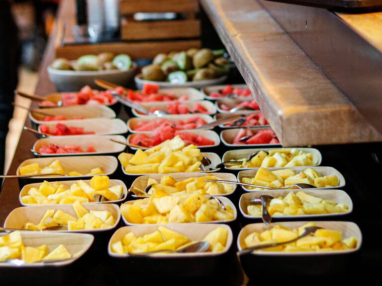 Im Toni´s Gasthaus gibt es zu jeder Mahlzeit ein weitläufiges Buffet mit vielen Speisen für jeden Geschmack.